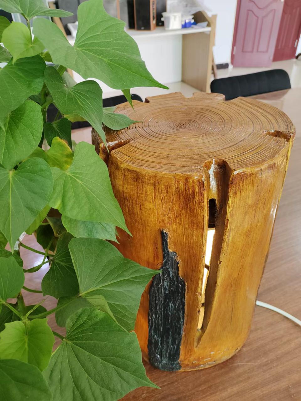 Wood-grain tree stump Wood-grain tree stump - Image 1